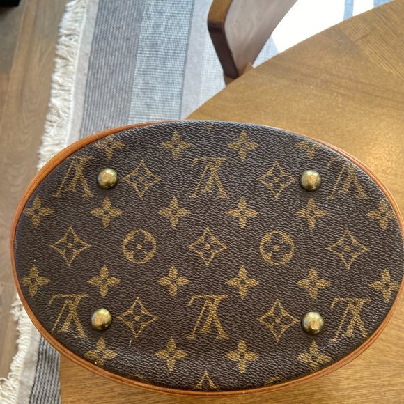 Authentic Louis Vuitton bucket bag - Picture 3 of 7